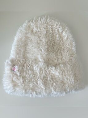 Plush Faux Fur Beanie Hat - Cream